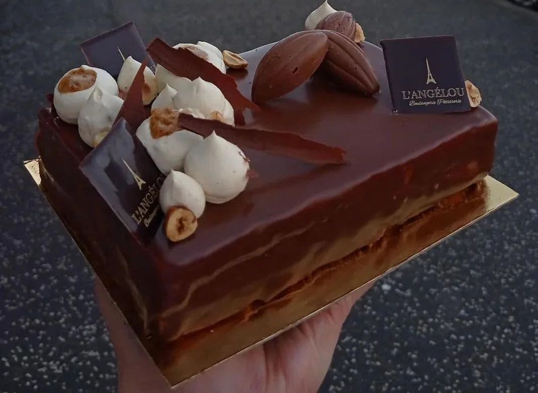 Hazelnut, Praline and Caramel Cake
